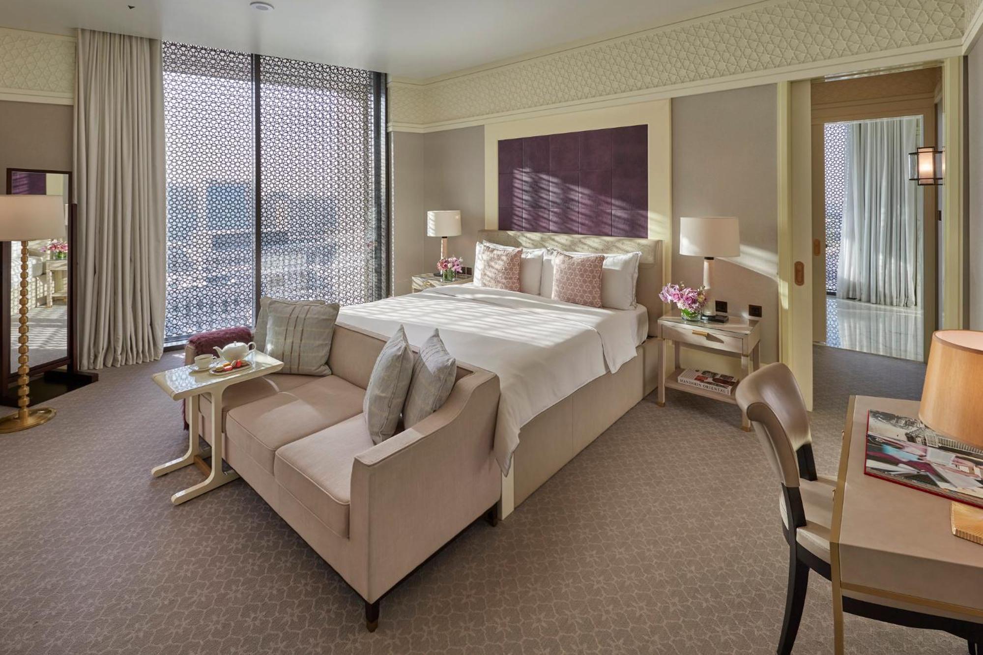 Отель Mandarin Oriental, Доха Экстерьер фото A bedroom at the hotel