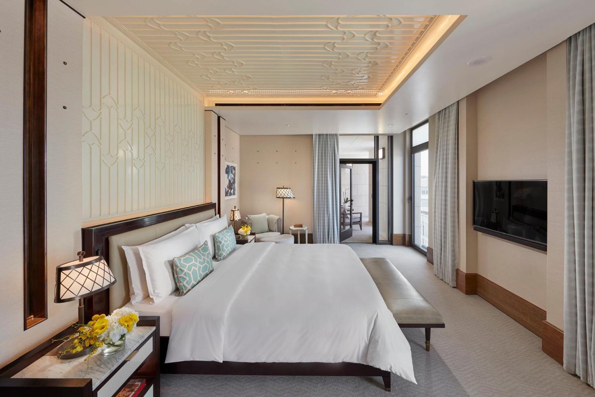 Отель Mandarin Oriental, Доха Экстерьер фото A bedroom at the hotel