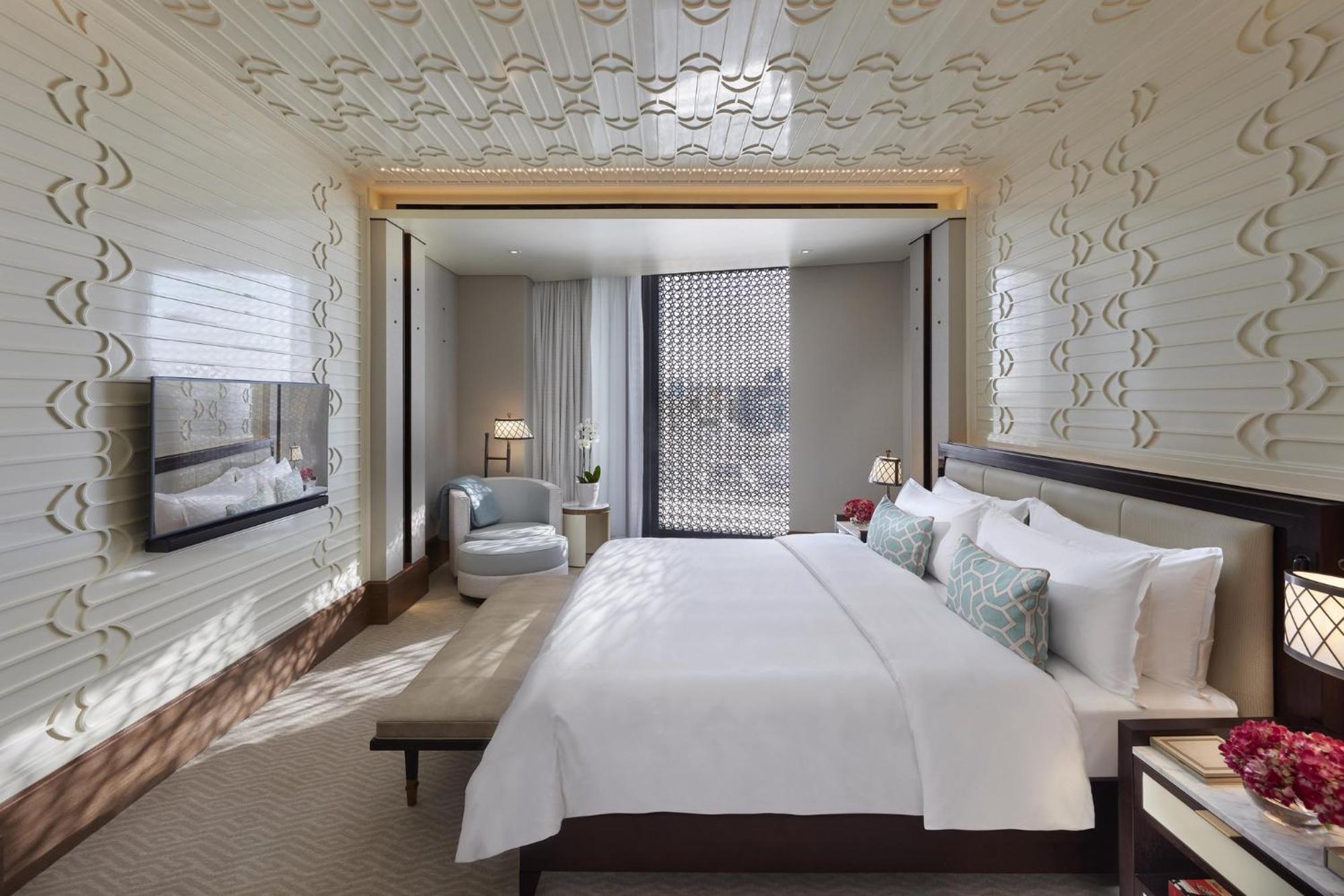 Отель Mandarin Oriental, Доха Экстерьер фото A bedroom at the hotel