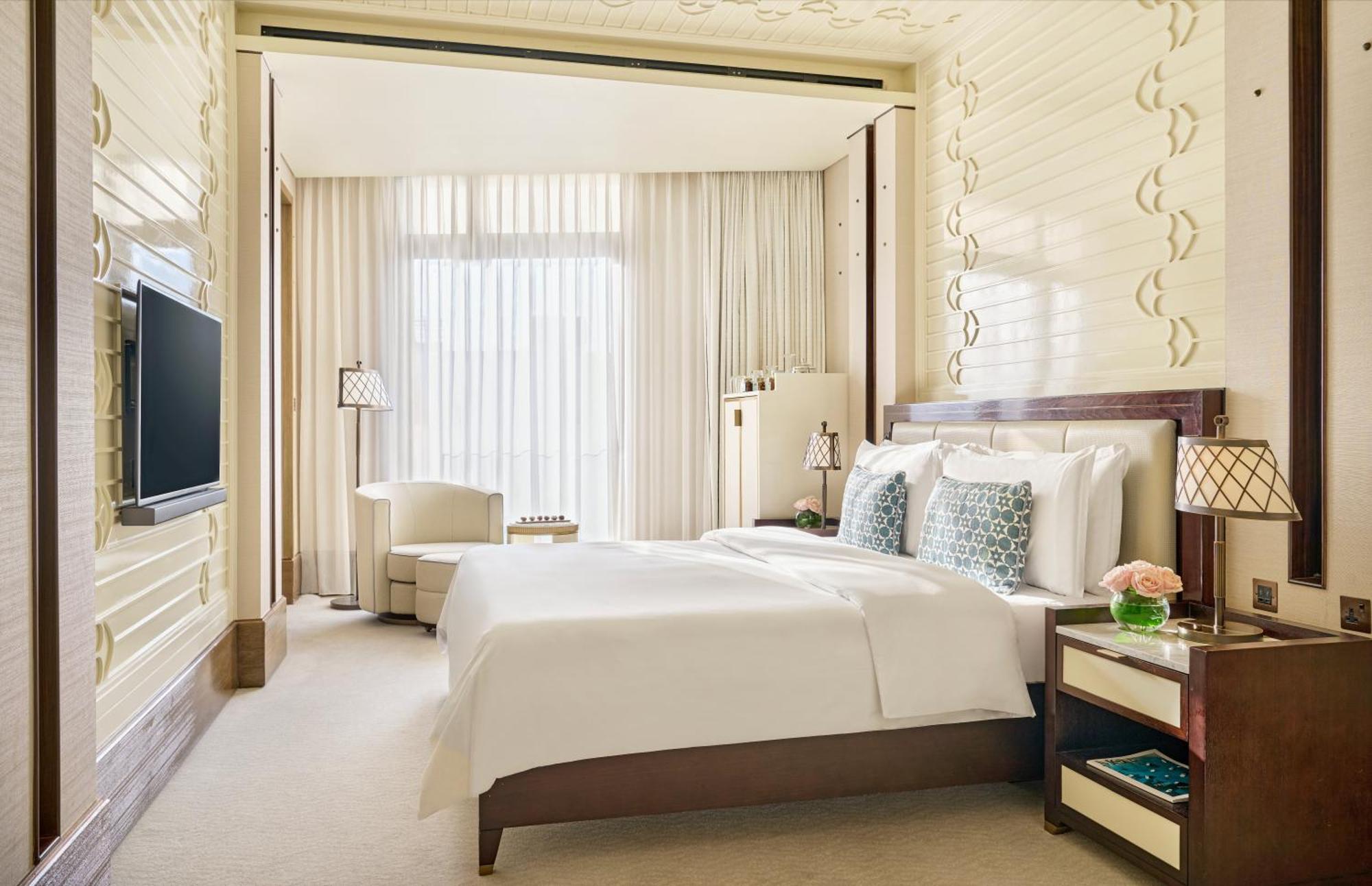 Отель Mandarin Oriental, Доха Экстерьер фото A bedroom at the hotel